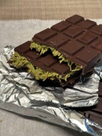 Dubai PIstachio Kunafa Chocolate Bar